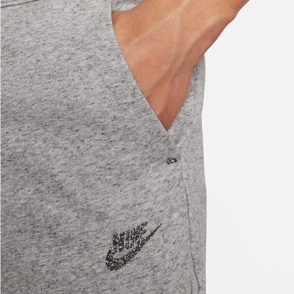 Nike Sportswear Tech Fleece Pants Men's Sz M DR9162-010 Joggers Gym Streetwear - Picture 4 of 16